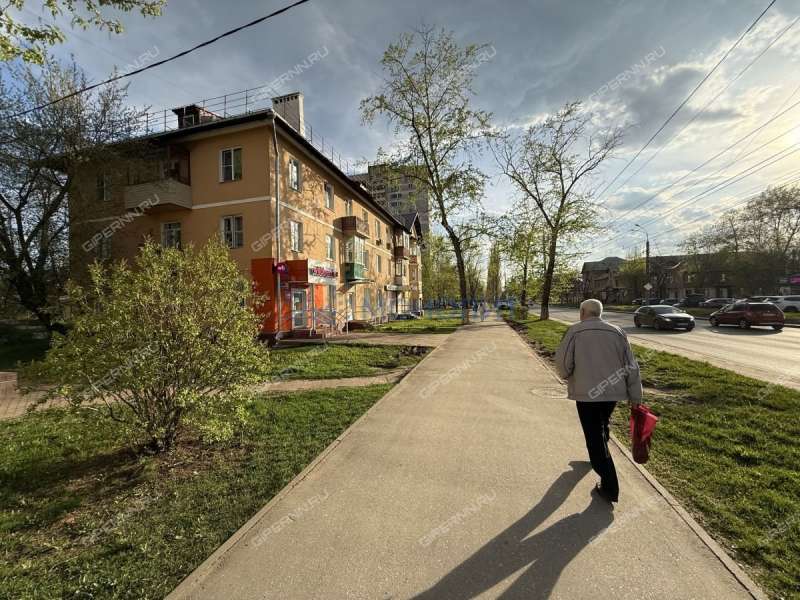 помещение под офис, торговую площадь на улице Дьяконова