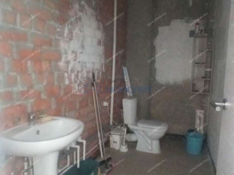 помещение под помещение свободного назначения, торговую площадь на 2-й Дорожной улице