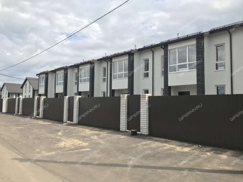 таунхаус на Николая Коломойца город Бор