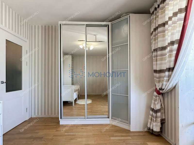 трёхкомнатная квартира на улице Карла Маркса дом 54