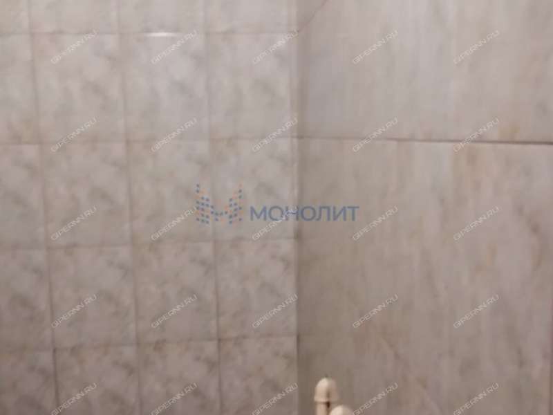 трёхкомнатная квартира на улице Краснодонцев дом 19А