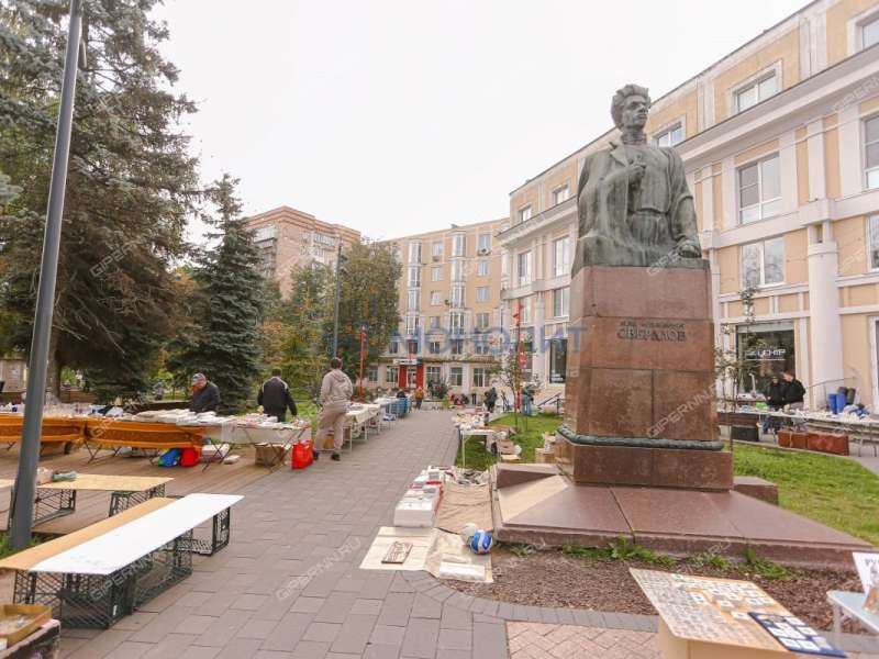 помещение под офис, торговую площадь на Большой Покровской улице