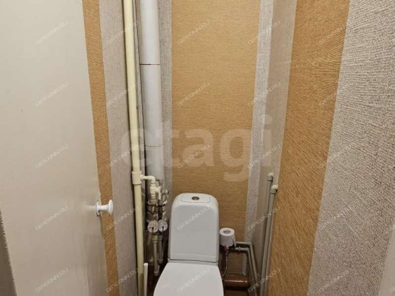 трёхкомнатная квартира на Подворной улице дом 1