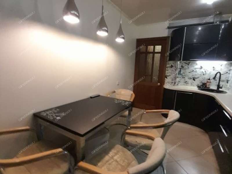 трёхкомнатная квартира на улице Максима Горького дом 152