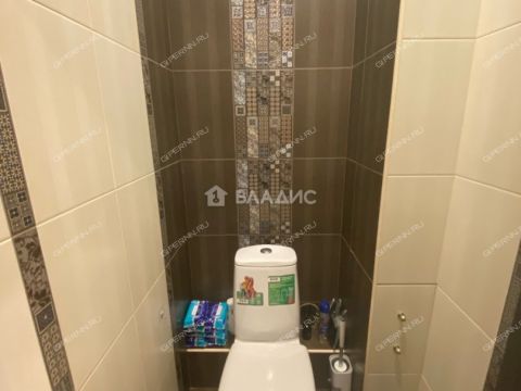 2-komnatnaya-b-r-60-letiya-oktyabrya-d-23-k1 фото