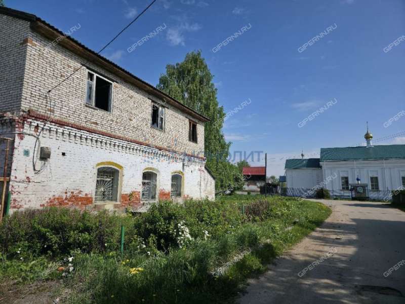 здание под торговую площадь на улице Ленина село Работки