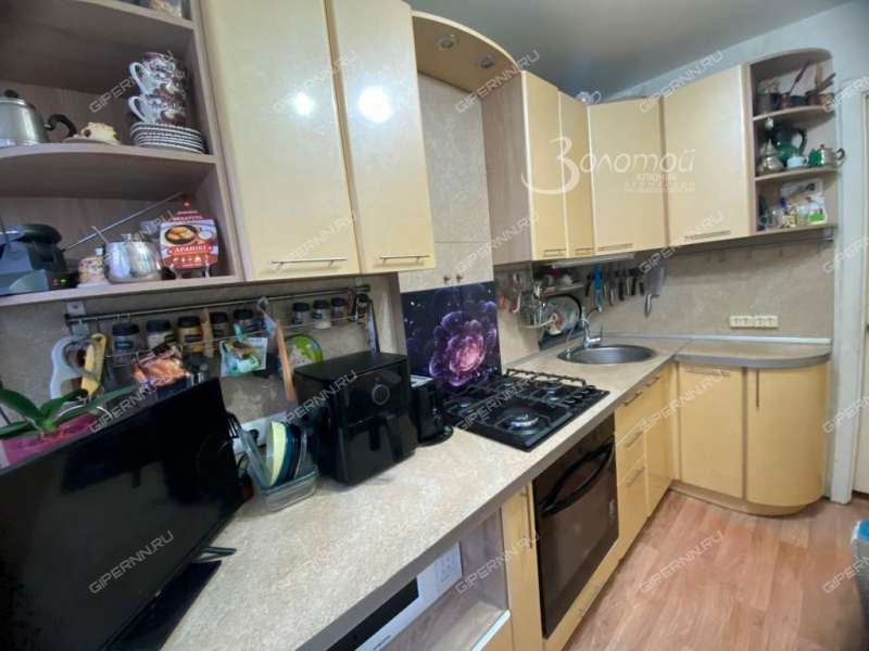 трёхкомнатная квартира на Ковалихинской улице дом 72