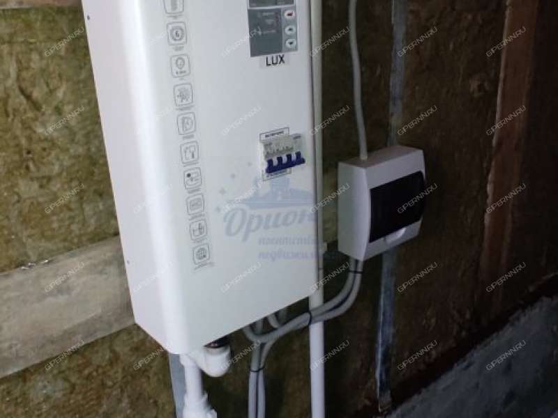 здание под офис, торговую площадь на улице Кирова город Городец