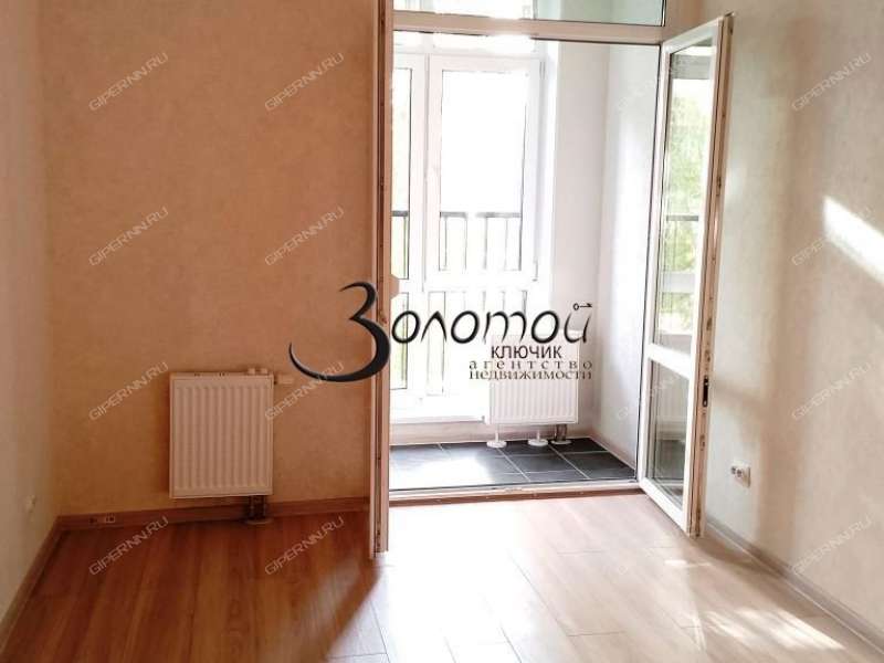 трёхкомнатная квартира на улице Дружаева дом 30