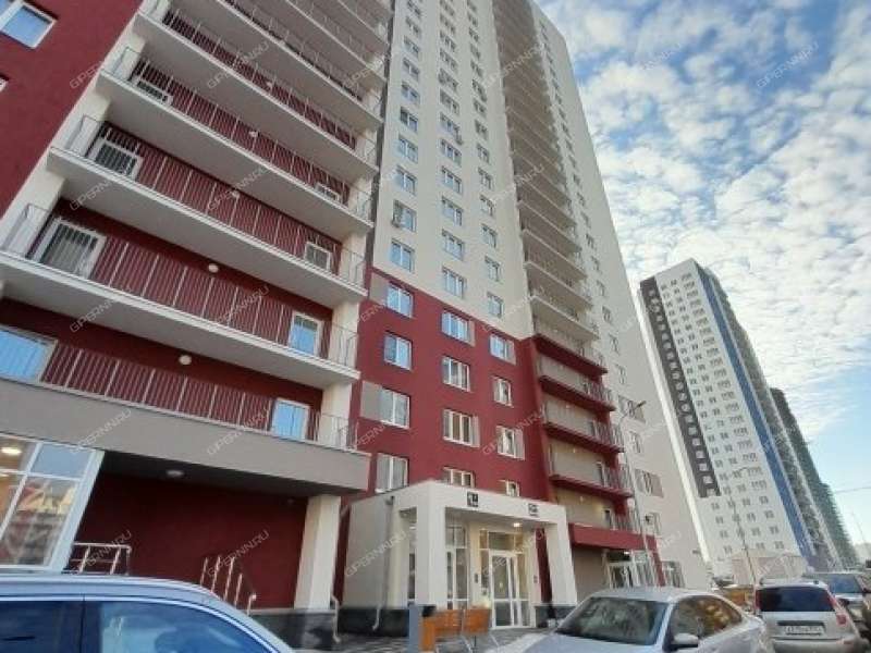 трёхкомнатная квартира на проспекте Героев Донбасса дом 10