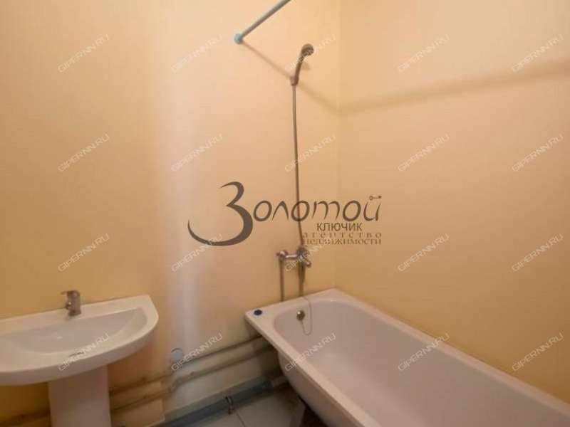 трёхкомнатная квартира на улице Академика Сахарова дом 101