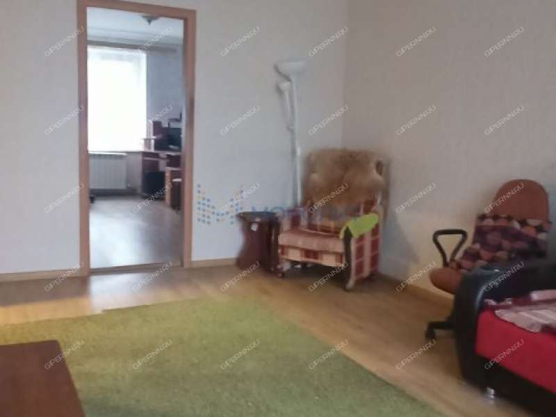 трёхкомнатная квартира на Новосоветской улице дом 4