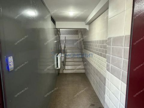 1-komnatnaya-ul-verhnepecherskaya-d-7-k1 фото