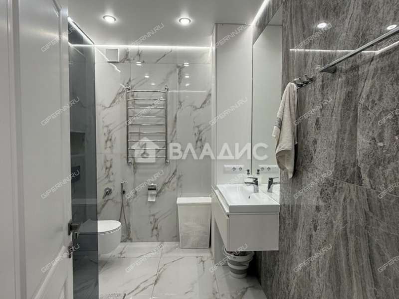 четырёхкомнатная квартира на Сенной площади дом 1