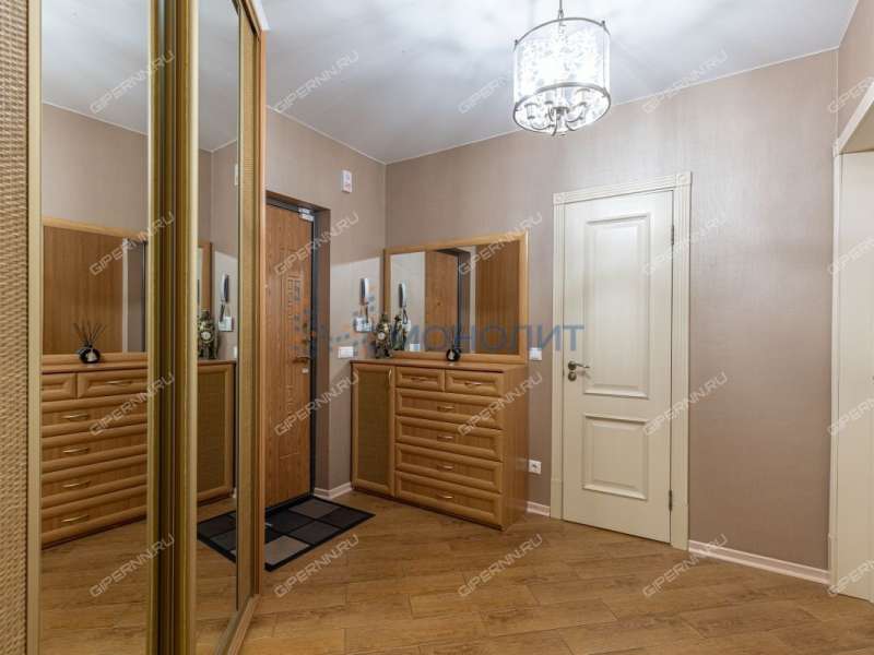 трёхкомнатная квартира на улице Родионова дом 165 к9