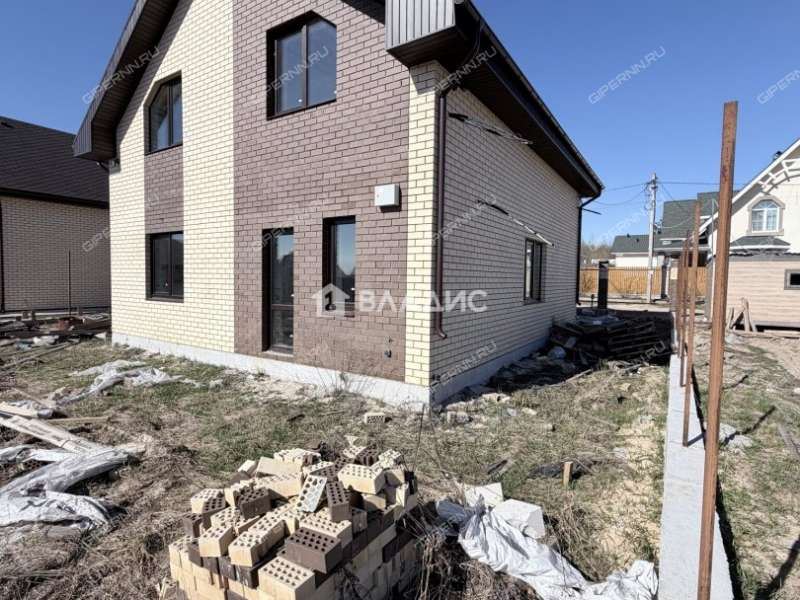 дом на  деревня Ройка