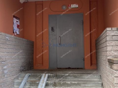 3-komnatnaya-ul-rodionova-d-165-k5 фото