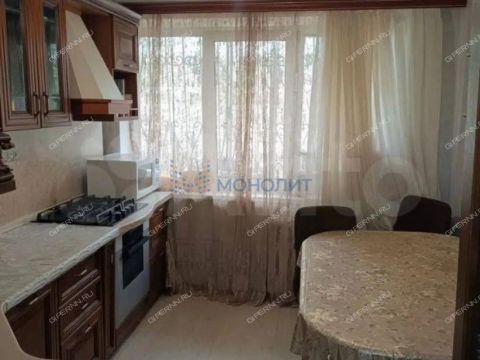 4-komnatnaya-ul-golubeva-d-4 фото