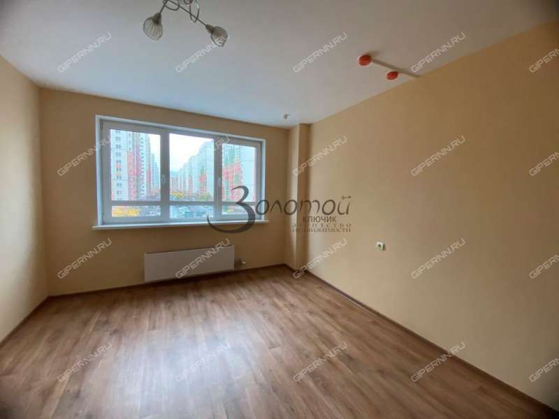 трёхкомнатная квартира на улице Академика Сахарова дом 101