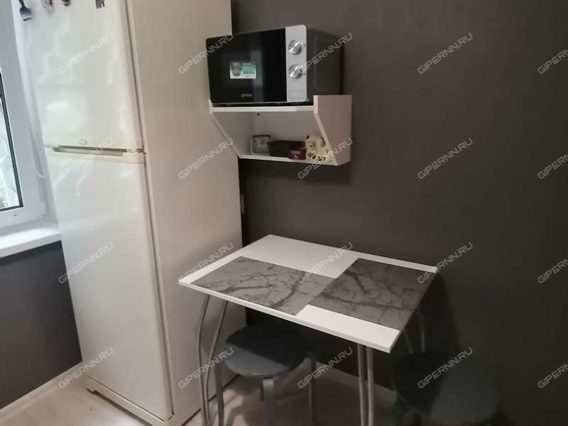 однокомнатная квартира на сутки на улице Сергея Есенина дом 39