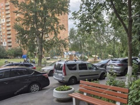 1-komnatnaya-ul-sergeya-akimova-d-22 фото