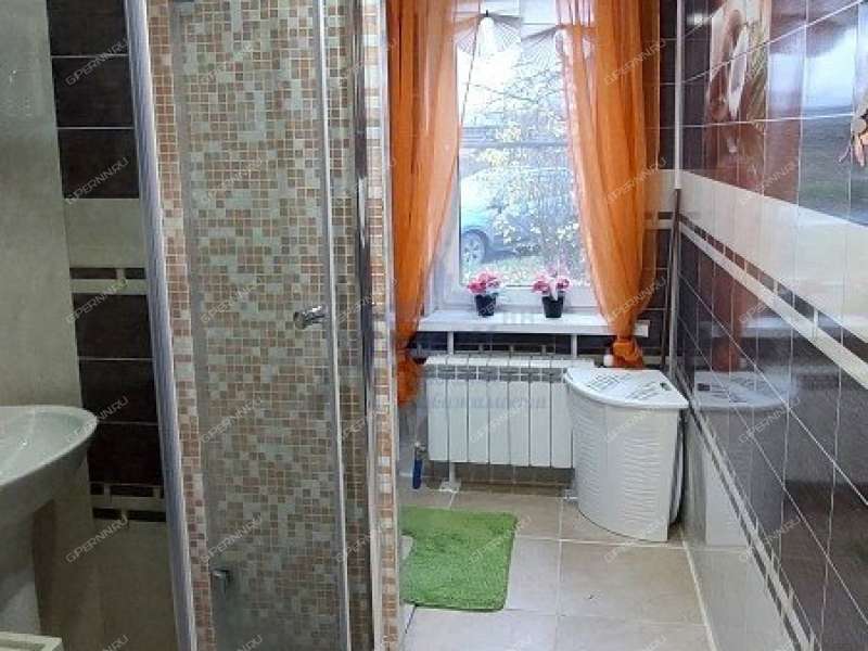 дом на Колхозной улице деревня Комарово