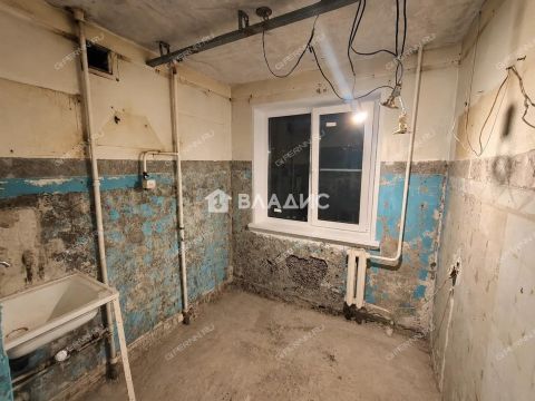 4-komnatnaya-ul-barenca-d-12 фото