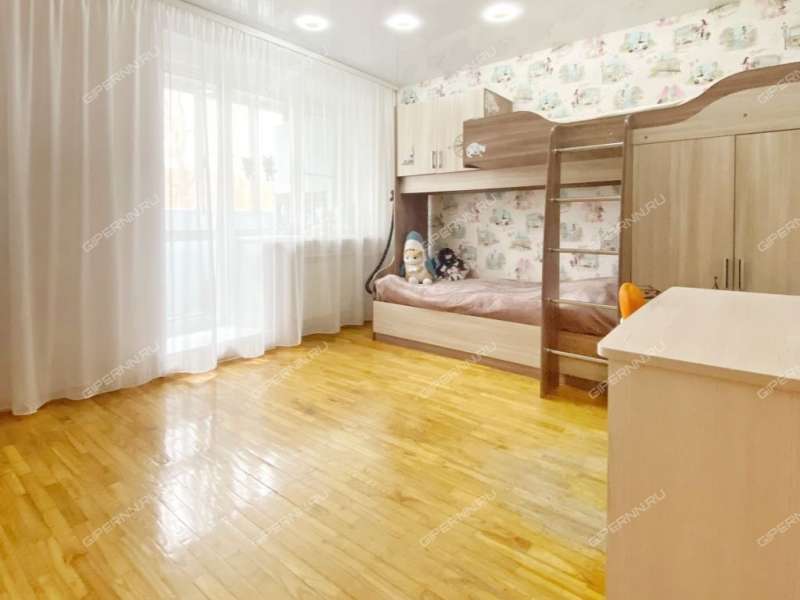 трёхкомнатная квартира на улице Сергея Есенина дом 14