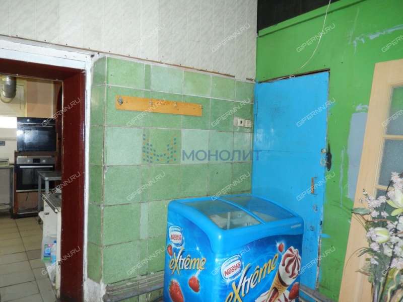 помещение под помещение свободного назначения, торговую площадь на улице Героя Давыдова