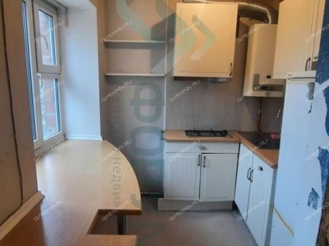 1-komnatnaya-ul-surikova-d-10 фото