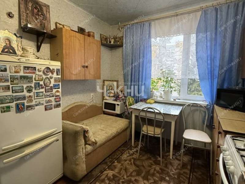 трёхкомнатная квартира на улице Тропинина дом 12