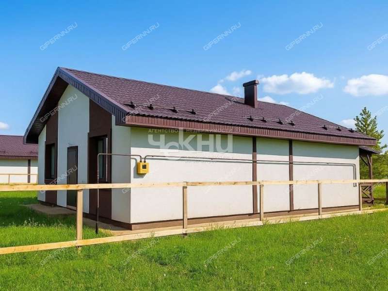 дом на Сиреневая село Безводное