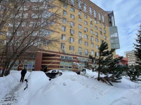 4-komnatnaya-ul-nesterova-d-33 фото