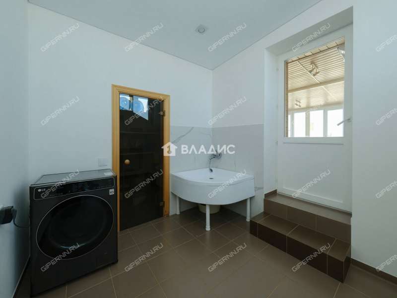 трёхкомнатная квартира на улице Минина дом 29