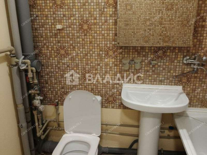 двухкомнатная квартира на Бурнаковской улице дом 91