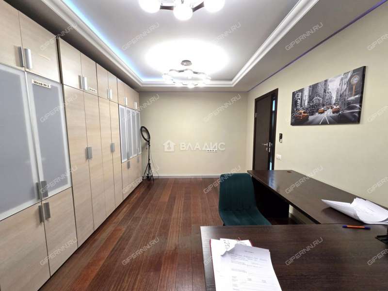 помещение под офис на улице Братьев Игнатовых