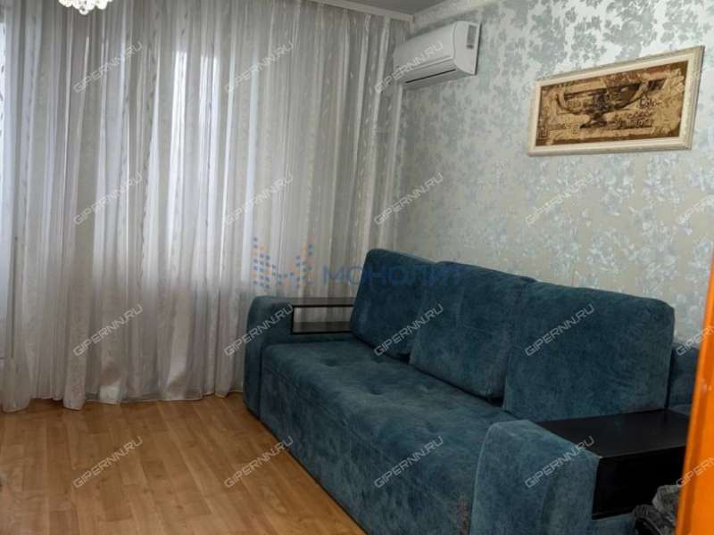 трёхкомнатная квартира на улице Федосеенко дом 88