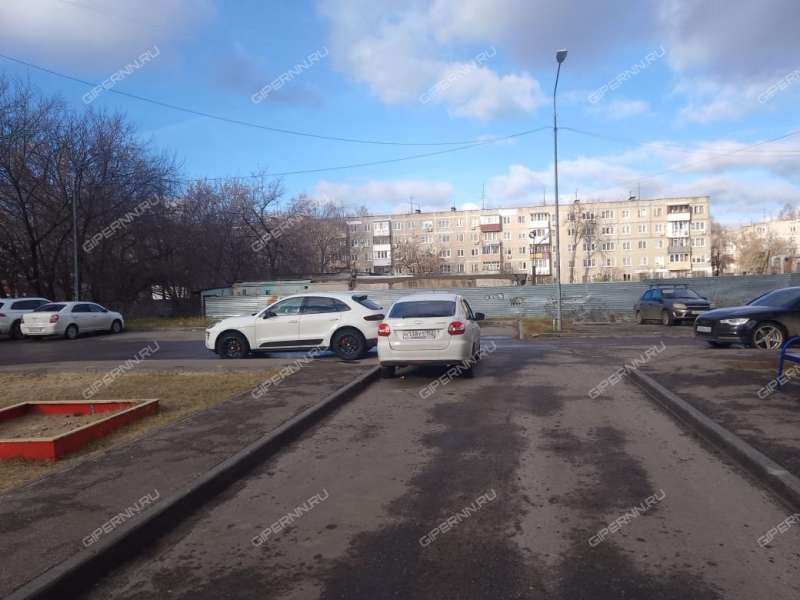 помещение под торговую площадь на Мельникова ул, д. 25