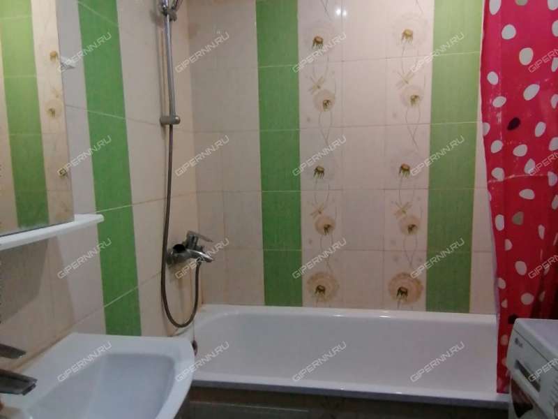 двухкомнатная квартира в 2-м микрорайоне дом 4 город Кстово