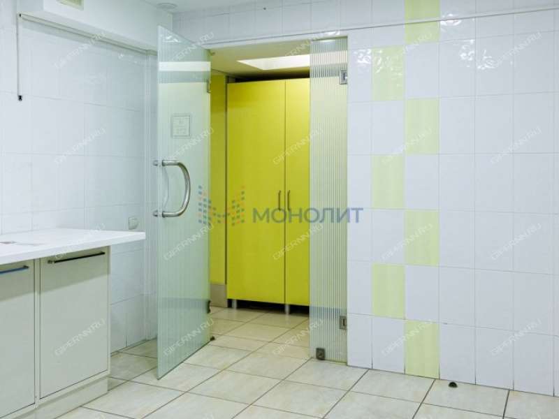 помещение под недвижимость под медицинские учреждения, недвижимость под салоны красоты на улице Героя Юрия Смирнова