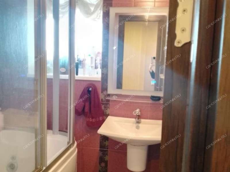 двухкомнатная квартира на улице Июльских Дней дом 19