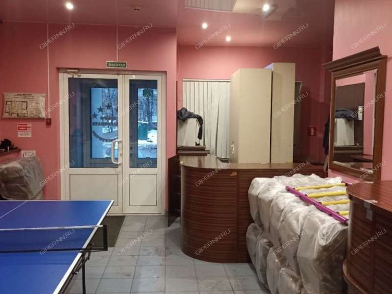 здание под недвижимость для отдыха, развлечений на улице Юлиуса Фучика