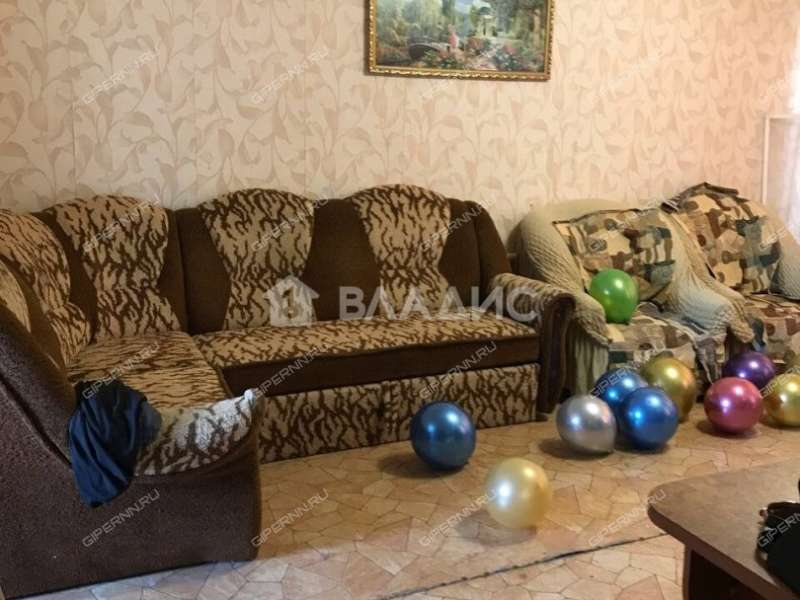 трёхкомнатная квартира на Центральной улице дом 9 село Шпилёво