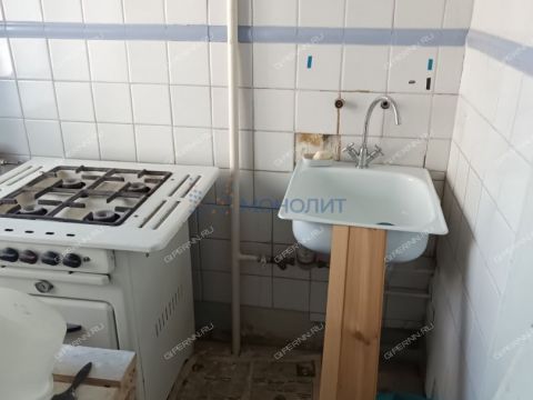 2-komnatnaya-ul-melnikova-pecherskogo-d-8 фото