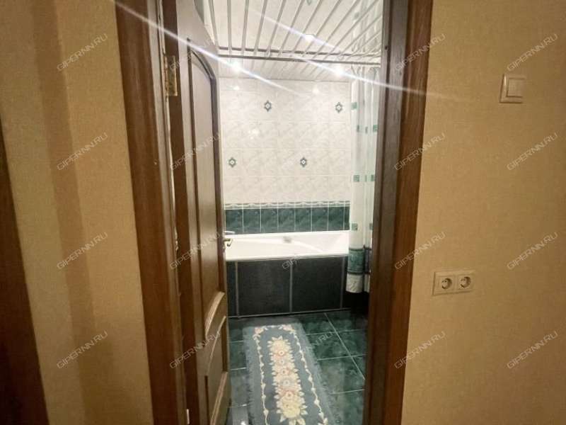 пятикомнатная квартира на улице Плотникова дом 4