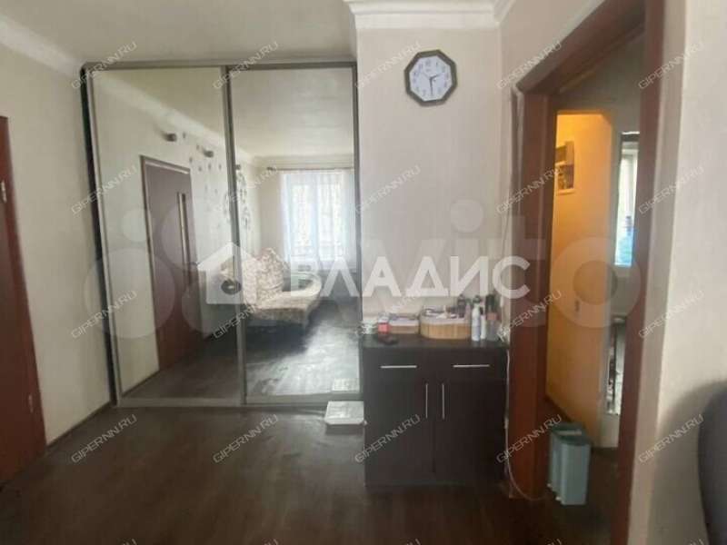 двухкомнатная квартира на улице Народная Стройка дом 4