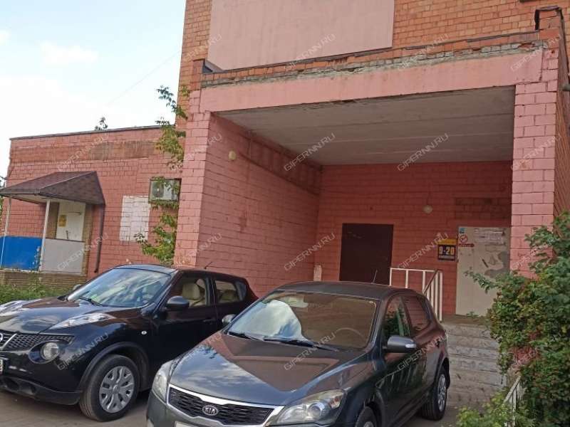 помещение под торговую площадь на улице Сергея Есенина