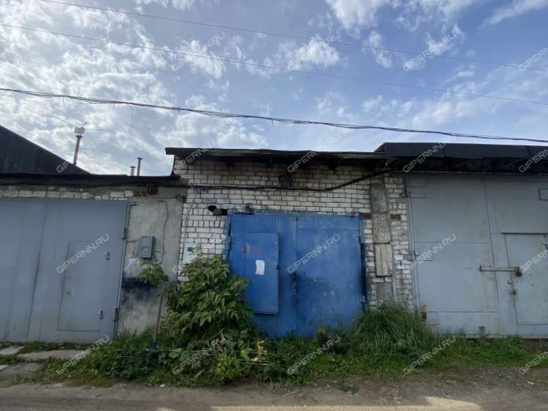 гараж на Зеленхозовской улице