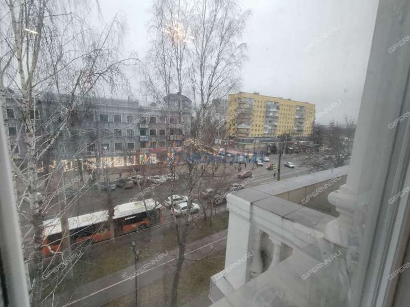 трёхкомнатная квартира на улице Коминтерна дом 168