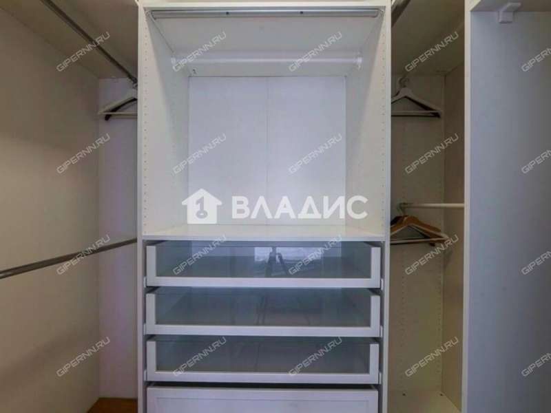 четырёхкомнатная квартира на улице Максима Горького дом 43